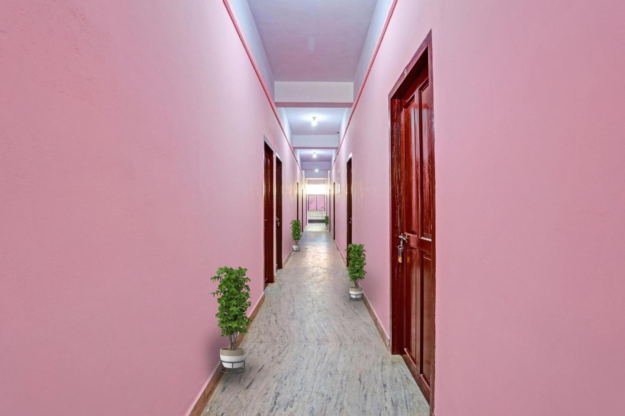 Super Hotel O Bevis Kazhakuttam Экстерьер фото